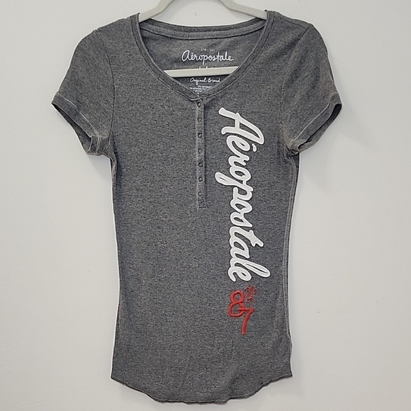 Aeropostale Y2K Henly Charcoal Tee with Logo Sz Large - Picture 2 of 16